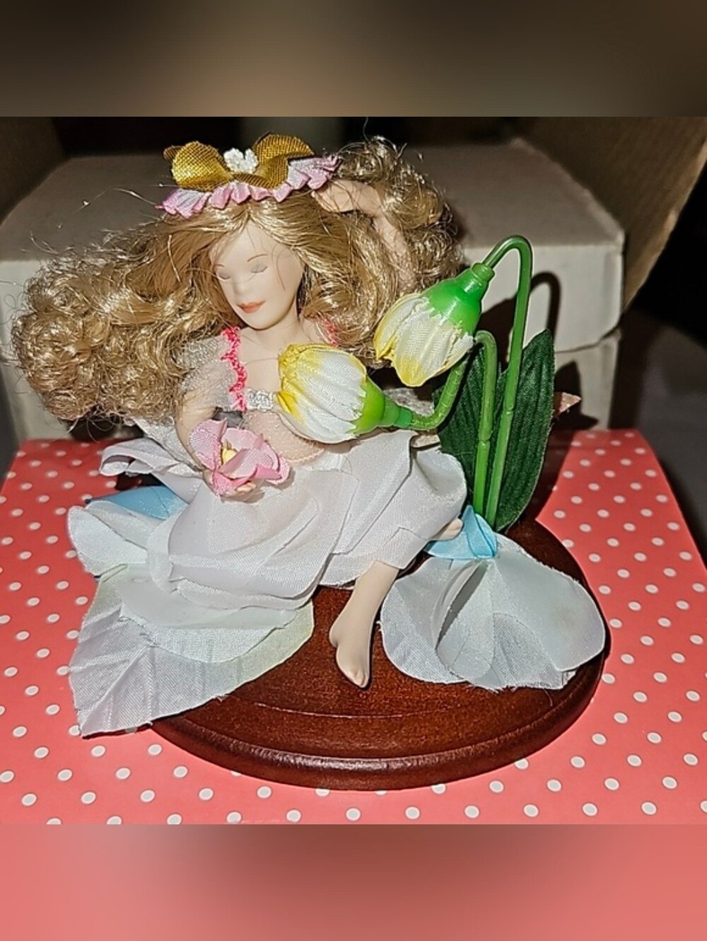 Paradise Galleries "Snow Drop" The Little Flower Fairies Collection Porcelain